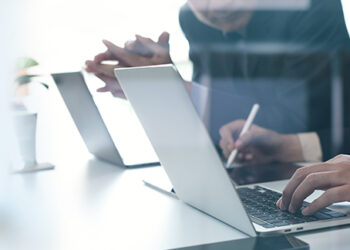 Formación continua: Economía, ADE Y MBA