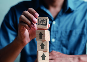 El reto de compaginar estudios superiores y trabajo