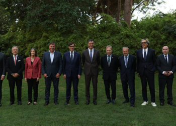 El G8 plantea a Sánchez e Illa los principales retos actuales y propuestas de la economía catalana